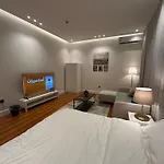شقة أنيقة في حي النزهه