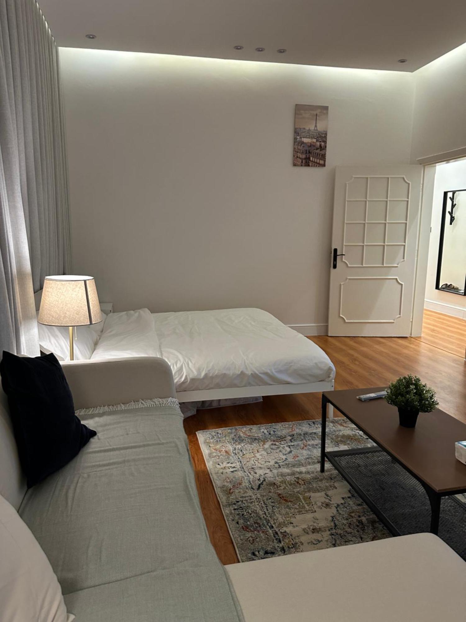 أنيقة في النزهه Apartment Riyadh